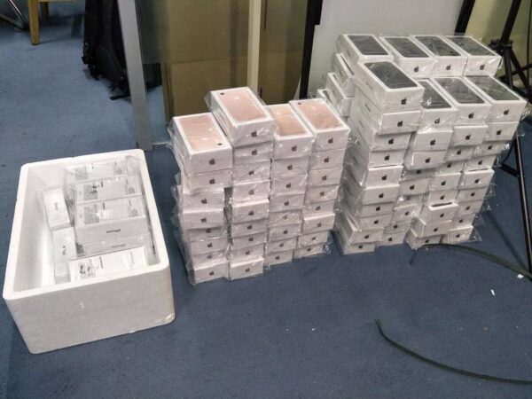 Iphones pallets